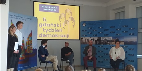 Powiększ grafikę: gdanski-tydzien-demokracji-w-zso-nr-6-309448.jpg