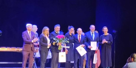 Powiększ grafikę: nasi-nauczyciele-nagrodzeni-nagroda-prezydenta-miasta-gdanska-481598.jpg