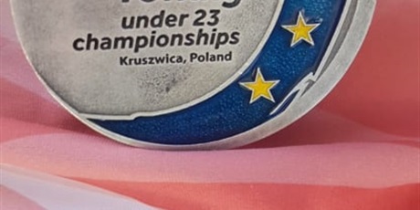 Powiększ grafikę: srebrny-medal-wioslarek-z-vi-lo-na-mistrzostwach-europy-291003.jpg