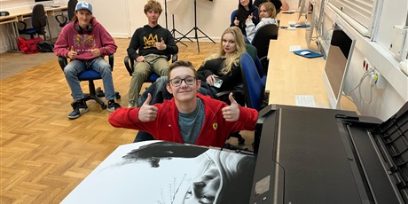 Powiększ grafikę: wystawa-fotografii-rzezby-i-ceramiki-616920.jpg