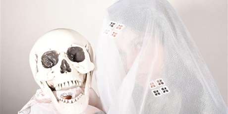 Powiększ grafikę: wystawa-fotografii-w-szkolnej-galerii-projektu-695459.jpg